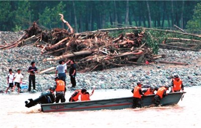 河南汤营大桥垮塌已致37人死亡该桥去年曾坍塌