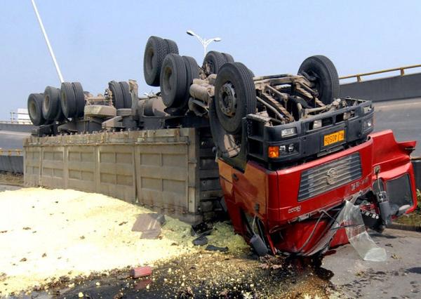 �㽭����һ���������ŷ���̮���¹ʣ���ͼ��