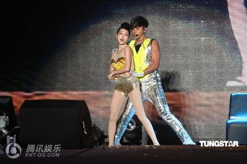 ��־��̨���������� СS�Ըкϳ��ų�(ͼ)