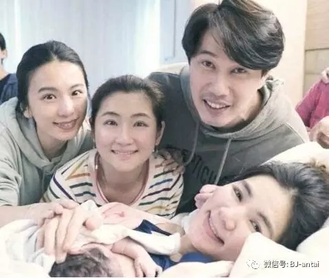 ella曝水中分娩,幸福分娩你也可以