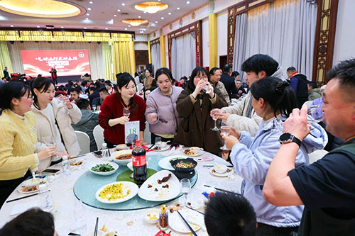 ̫����ҩʳͬԴ��Ʒ��������ս�ѽ�����ҵ2026�´��Űݻ�Բ����Ļ